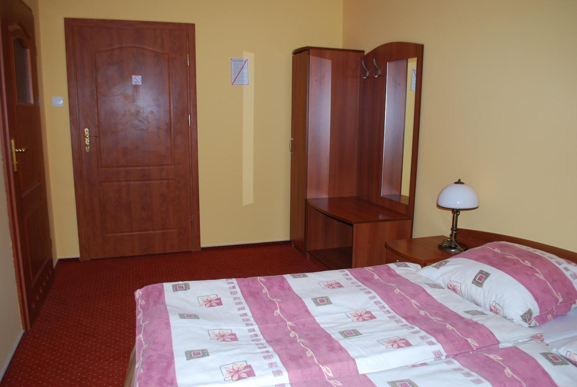 Hotel Anka Слубице Екстериор снимка