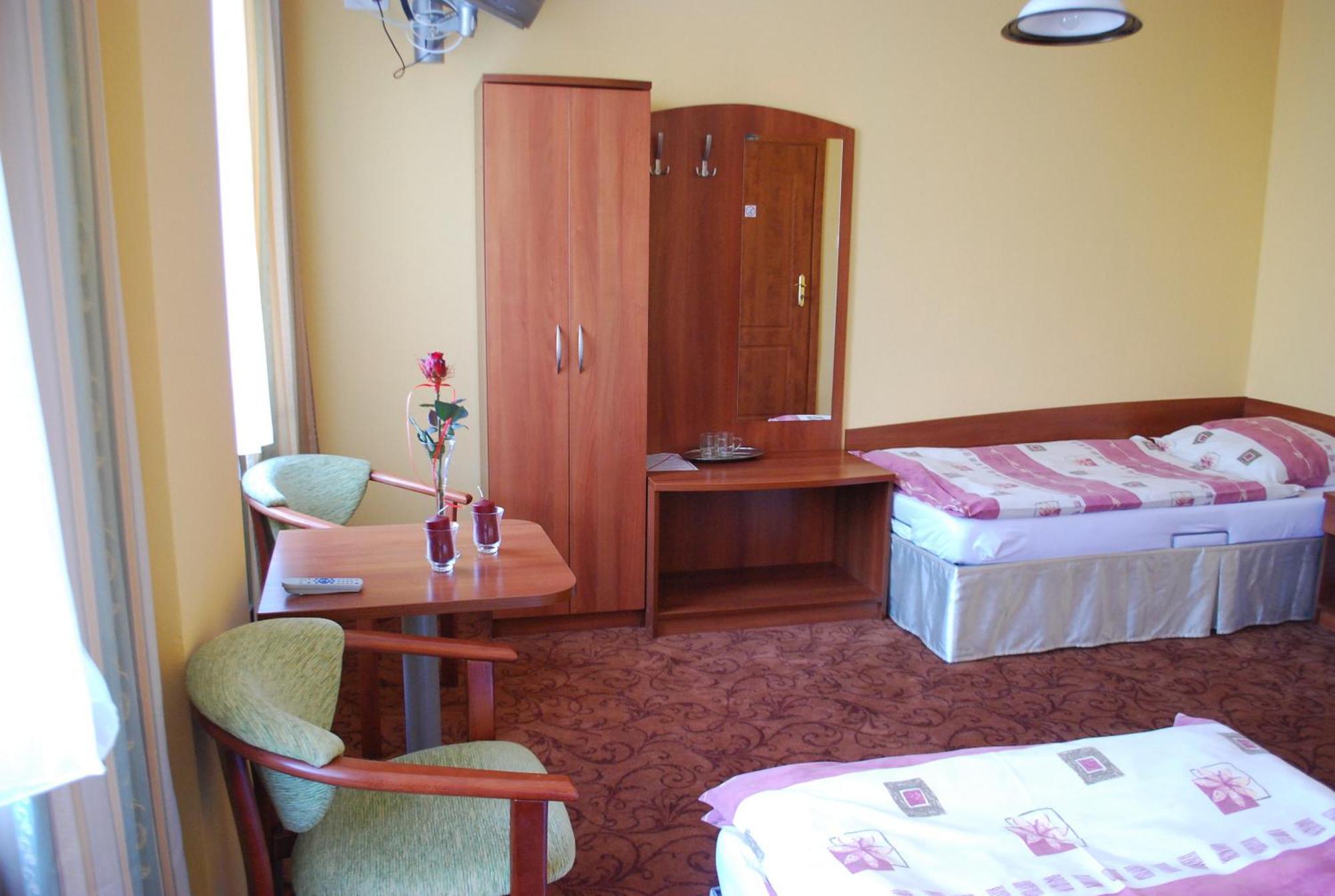 Hotel Anka Слубице Екстериор снимка