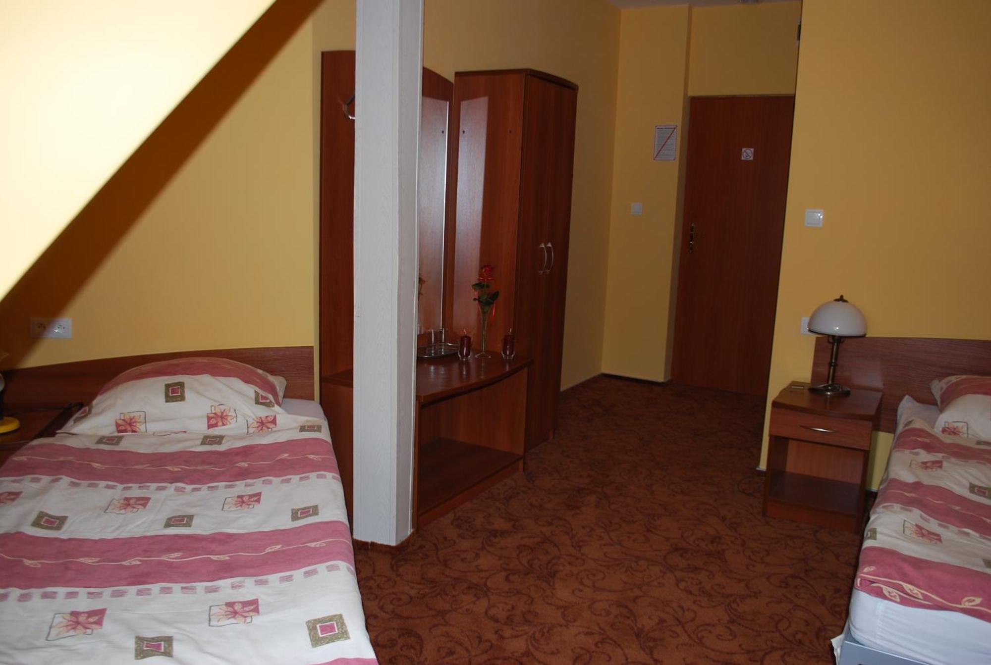 Hotel Anka Слубице Екстериор снимка