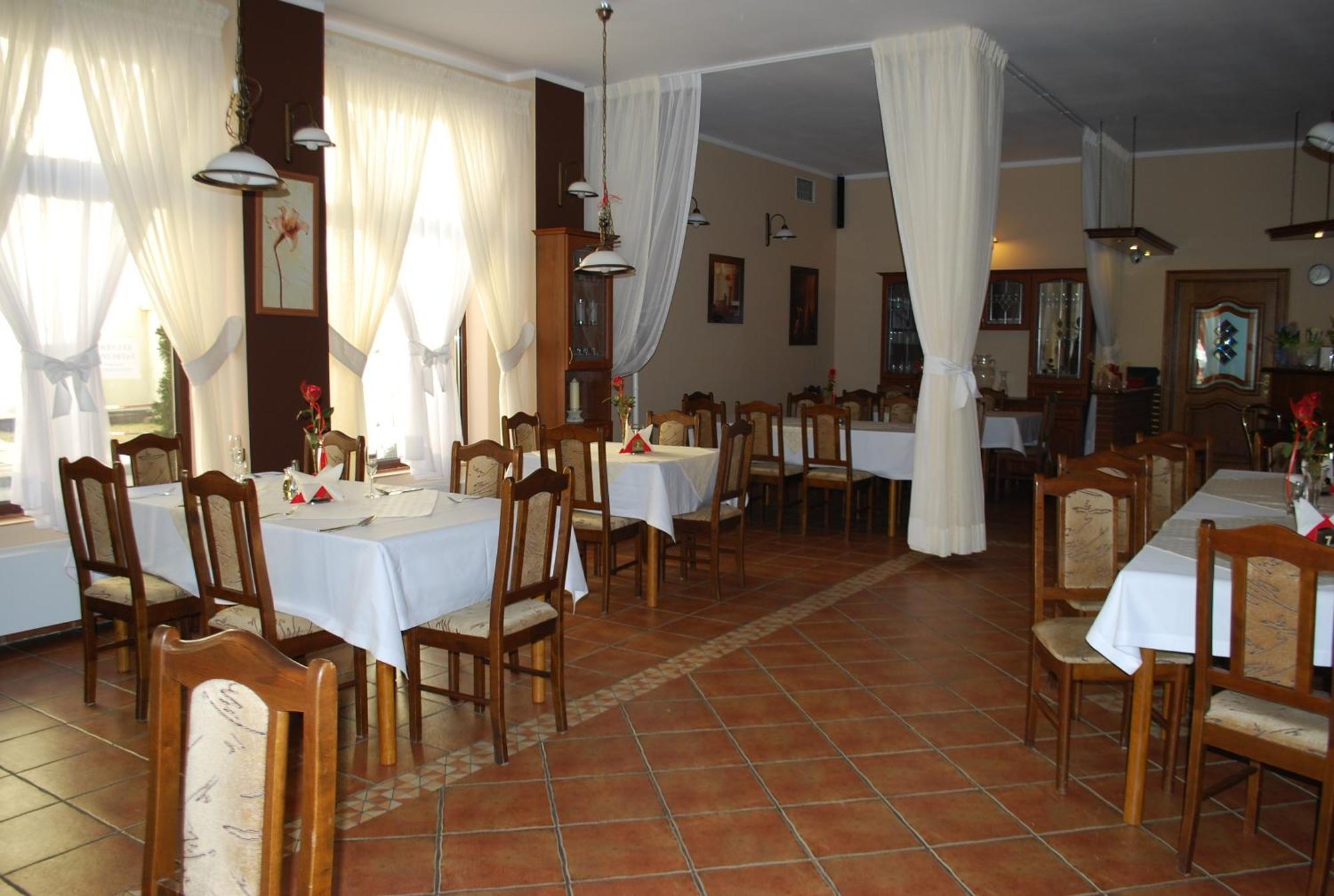 Hotel Anka Слубице Екстериор снимка